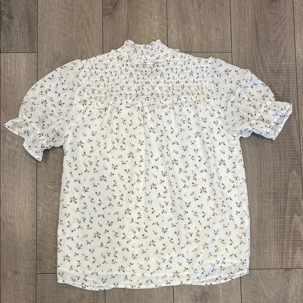 Anthropologie Pleione White Floral Lined Smocked Yoke Short Sleeve Blouse Size M - Picture 2 of 8